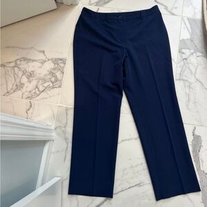 Chico's Size 2 short Midnight Blue Navy Trousers Pants Button Closure